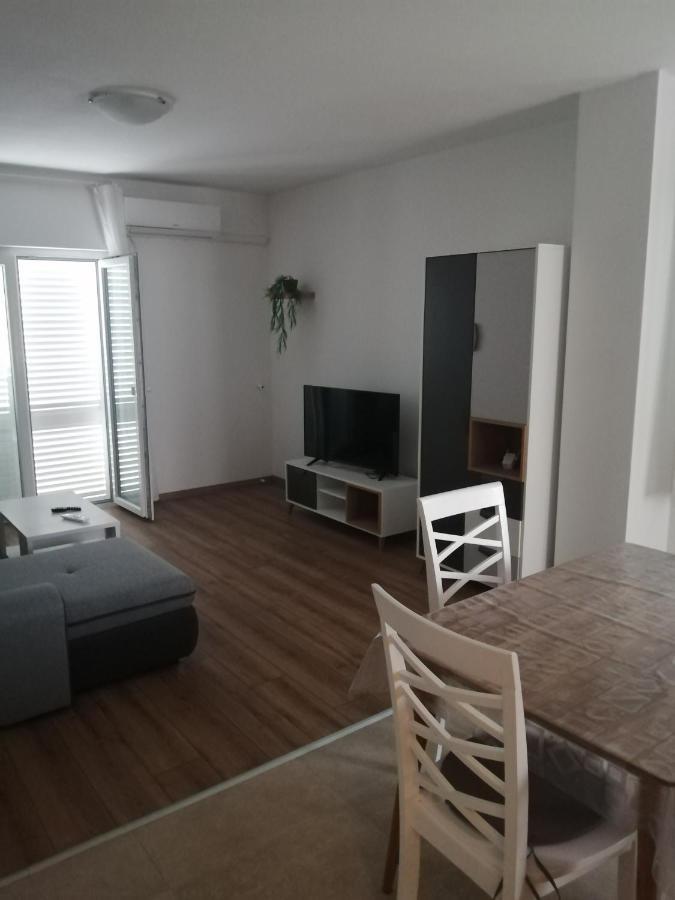 Apartment Apartment