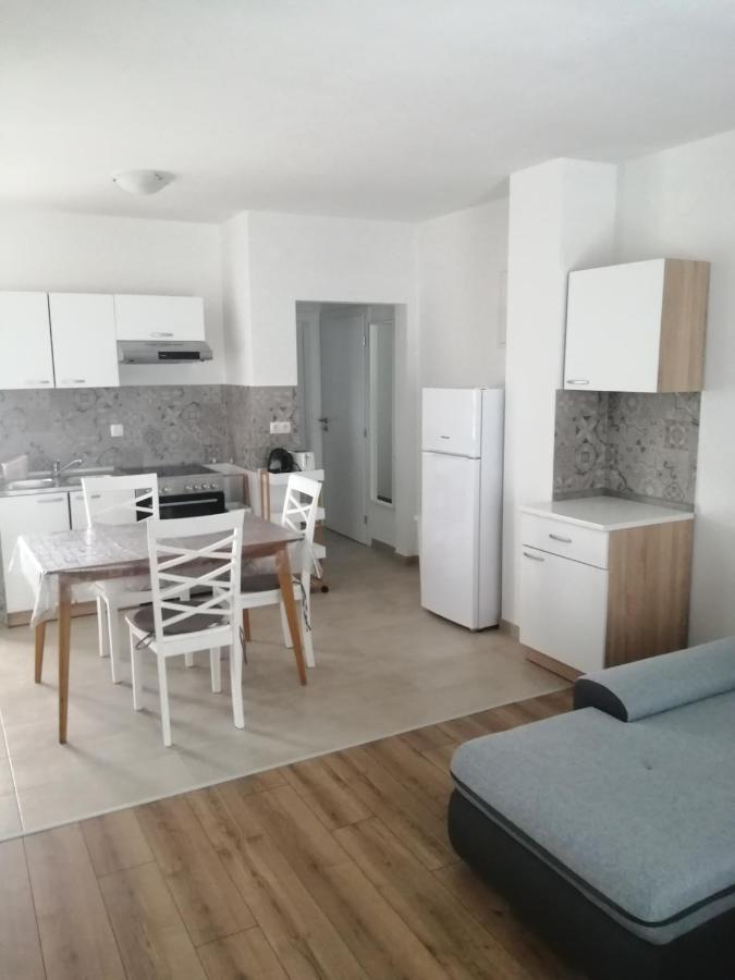Apartment Apartment