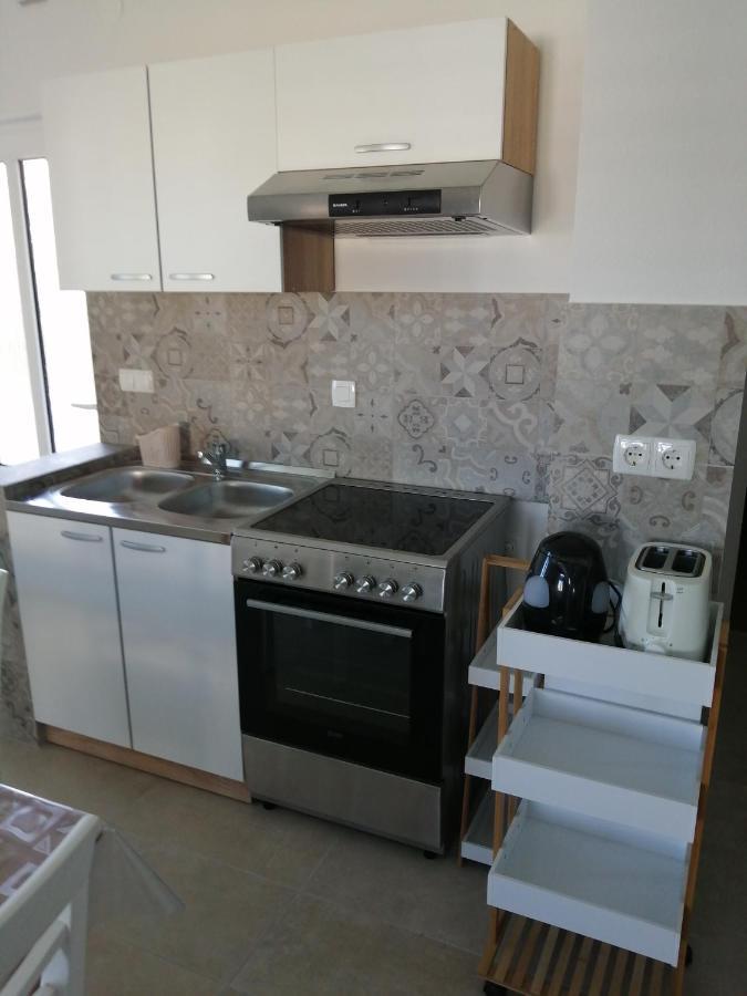 Apartment Apartment *