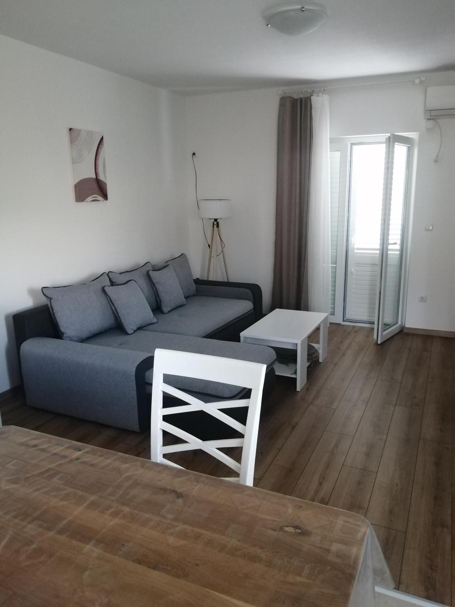 Apartment Apartment