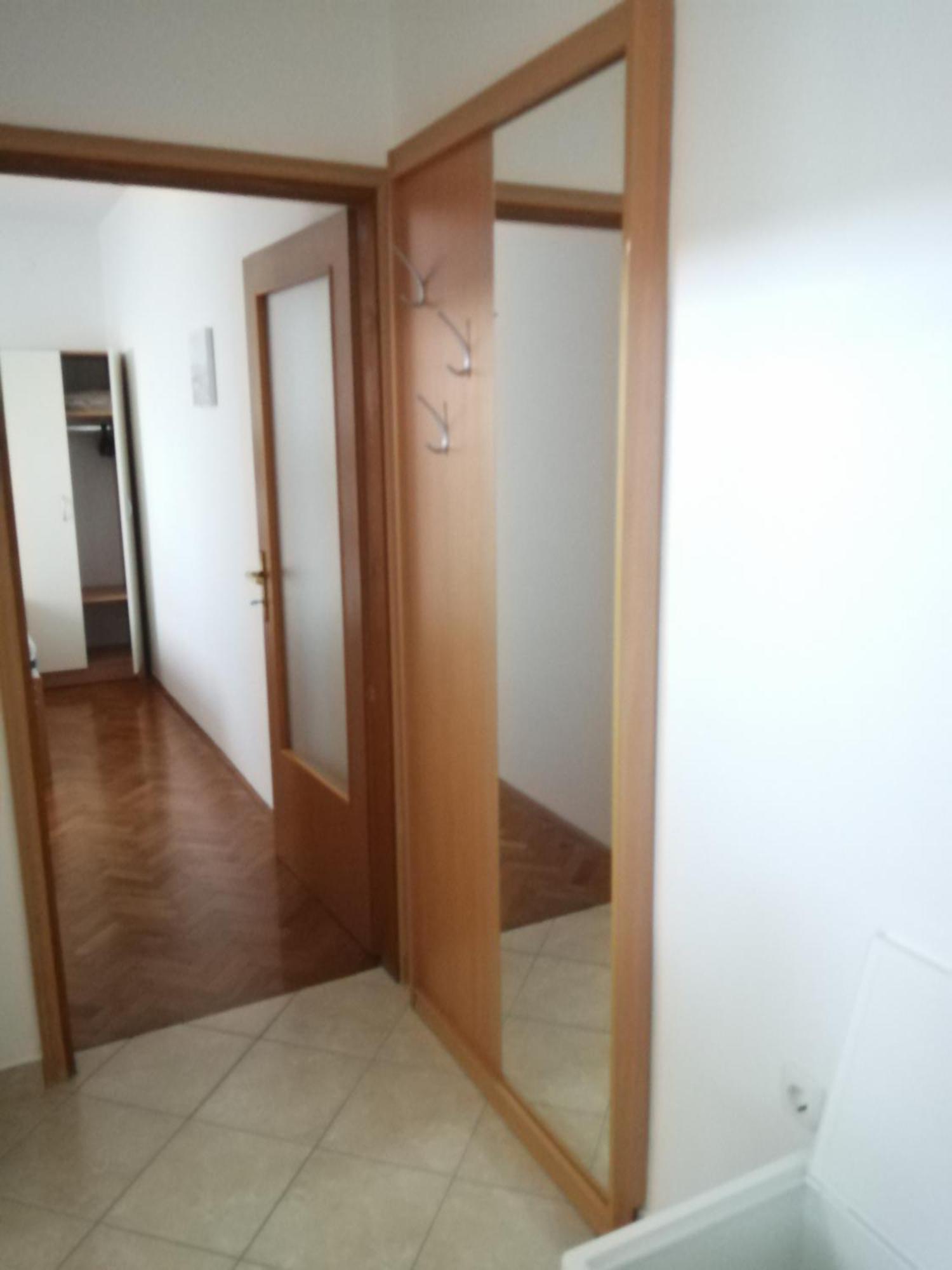 Apartment Apartment