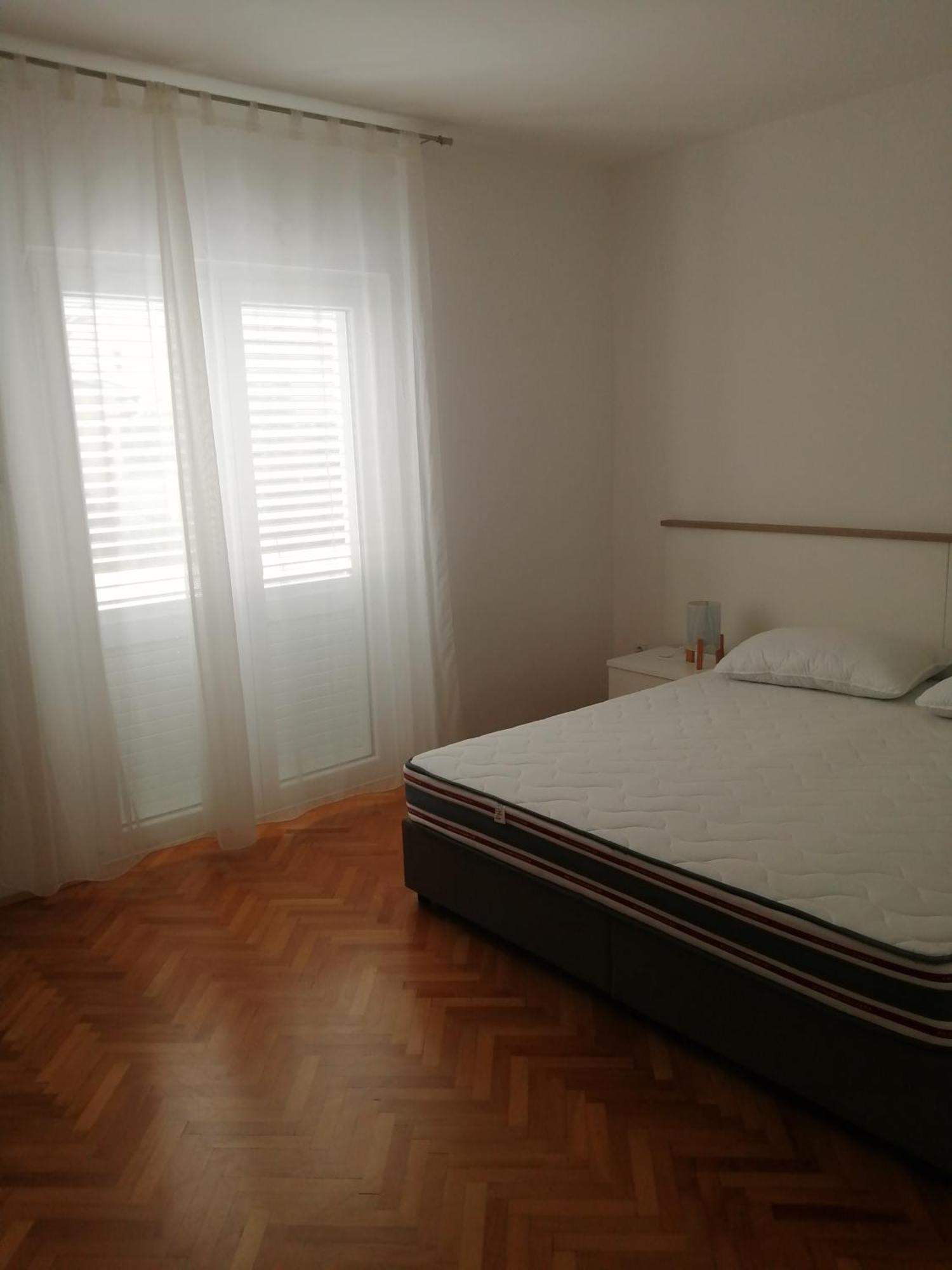 Apartment Apartment