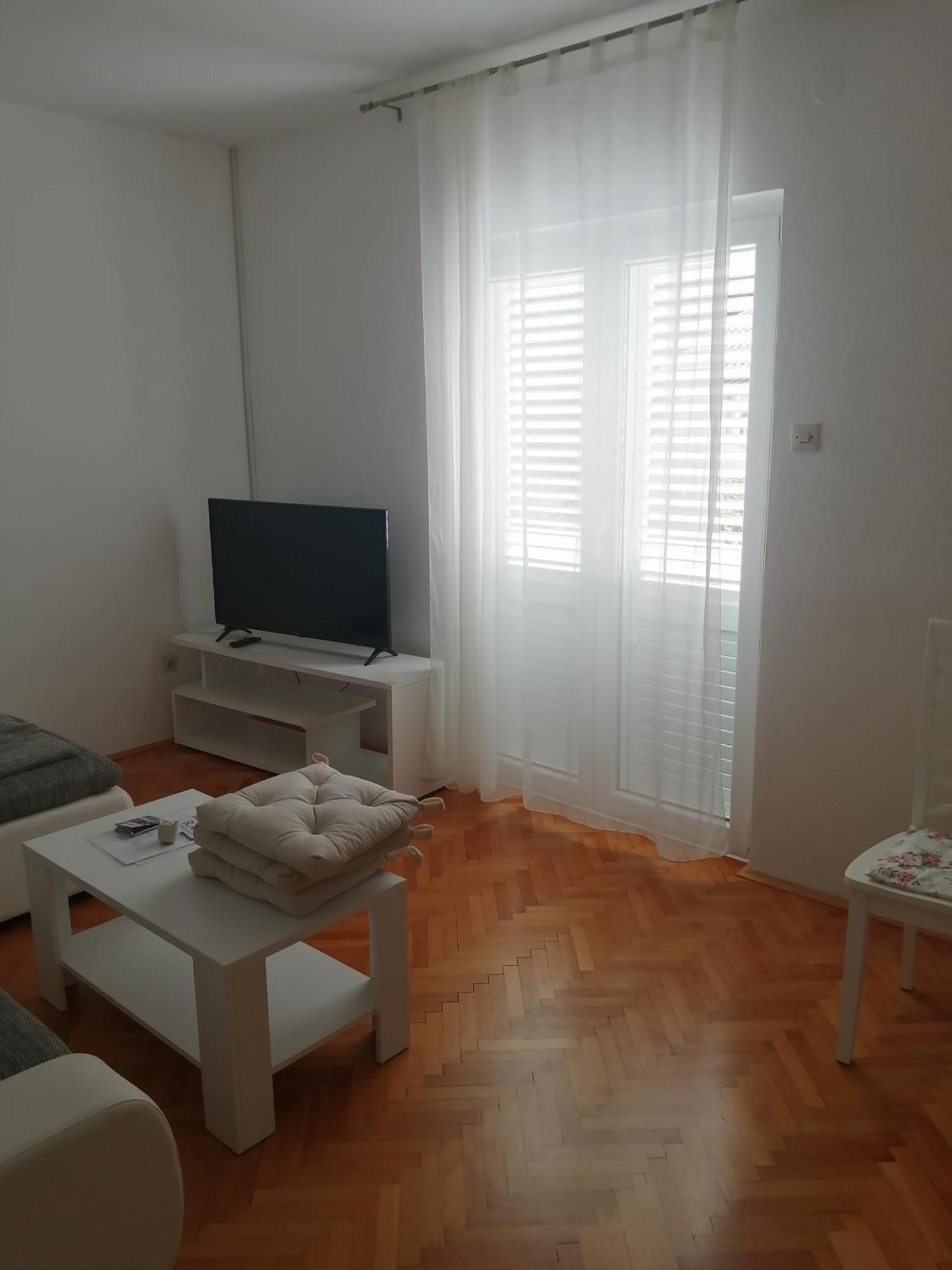 Apartment Apartment